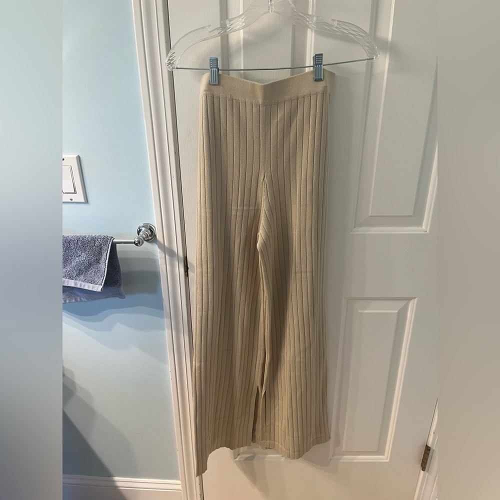 Princess polly beige/tan knit lounge pants size S/M